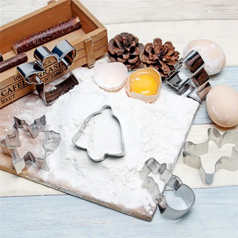 6PCS Stainless Steel Christmas Cookie Cutters Set